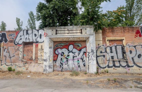 ep archivo   muro perteneciente a la zona de la operacion campamento zona de la a 5