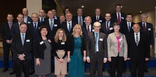 Bruselas pone en marcha el grupo de trabajo GEAR 2030 para impulsar al sector de | EU ep bruselas ponemarchagrupotrabajo gear 2030impulsarsector de
