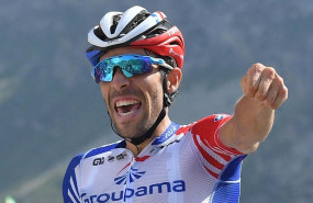 ep el ciclista frances thibaut pinot del groupama-fdj celebra su triunfo en la etapa del tour de
