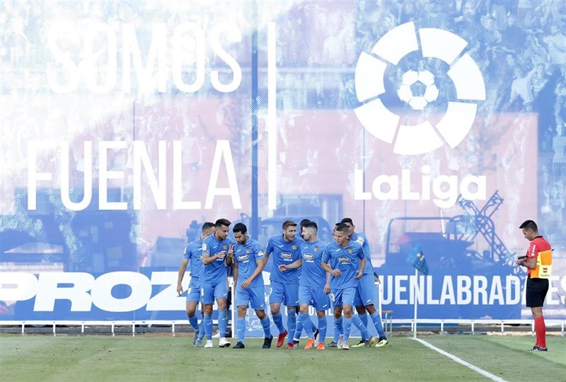 ep el fuenlabrada celebra un gol en el estadio fernando torres