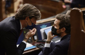 ep el vicesecretario de comunicacion del pp pablo montesinos i conversa con el lider del pp pablo