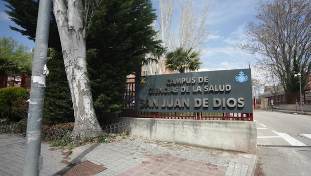 ep entrada al campus de ciencias de la salud san juan de dios donde se encuentra un centro de