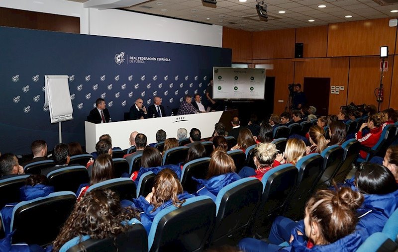 ep imagen de la reunion entre rubiales afe acff y las internacionales