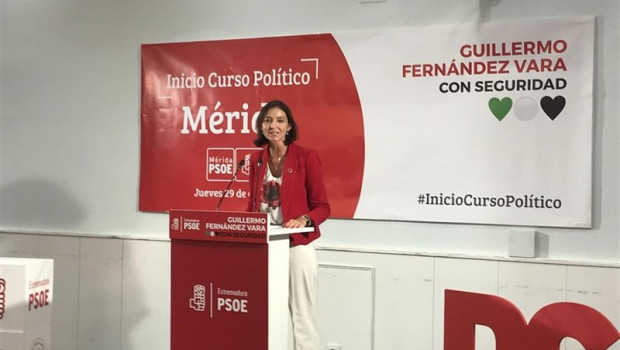 ep la minstra de industria comercio y turismo reyes maroto
