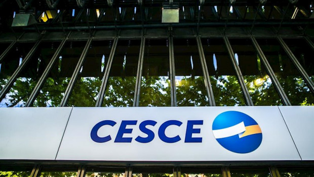 ep logo de cesce en uno de sus edificios