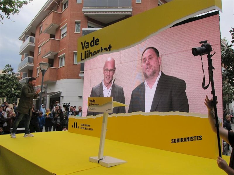 ep oriol junqueras y raul romeva en un mitin de erc