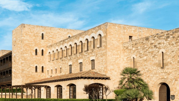 ep paradores se convierte en patrocinador oficial de la vuelta a espana 2025