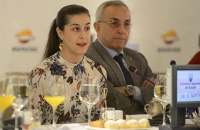 ep seleccionfotosdesayuno deportivo campeonas con lydia valentincarol
