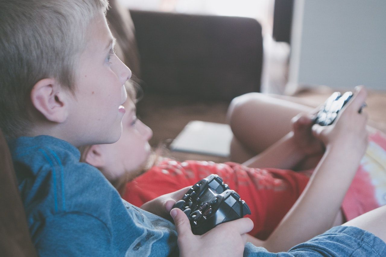 China limita el tiempo de los videojuegos a los menores a tres horas a la semana
