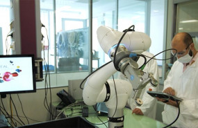 1610469321 onrobotloreal 1610469321 onrobotloreal