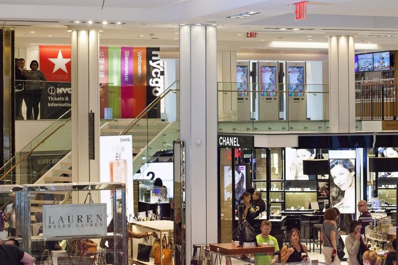 La confianza del consumidor de EEUU cae a mínimos históricos en abril por la guerra