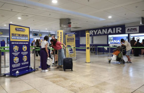ep archivo   mostradores de la aerolinea ryanair en la terminal 1 t1 del aeropuerto madrid barajas