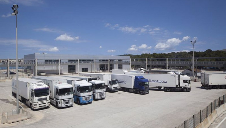 Archivo - Transporte de mercancías en el puerto de Alcúdia | APB - Archivo ep archivo - transporte de mercancias en el puerto de alcudia
