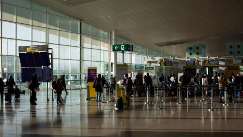 Archivo - Vista general de varios pasajeros en el aeropuerto de El Prat. | David Zorrakino - Europa Press - Archivo ep archivo vista general de varios pasajeros en el aeropuerto de el prat
