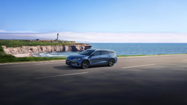 ep byd amplia su gama de hibridos enchufables en europa con la llegada del seal 6 dm i