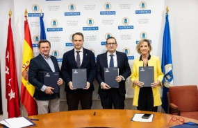 ep de izq a dcha jose manuel arnaiz ceo qoolnet oscar garcia suarez rector de la universidad