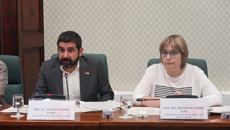 El conseller Chakir el Homrani y la pta.De la comisión de Trabajo y Asuntos Sociales del Parlament Montserrat Fornells | PARLAMENT - Archivo ep el conseller chakir el homrani y la ptade la comision de trabajo y asuntos sociales del parlament