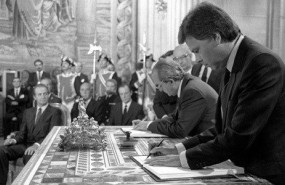 ep el expresidente del gobierno felipe gonzalez y el exministro de exteriores fernando moran