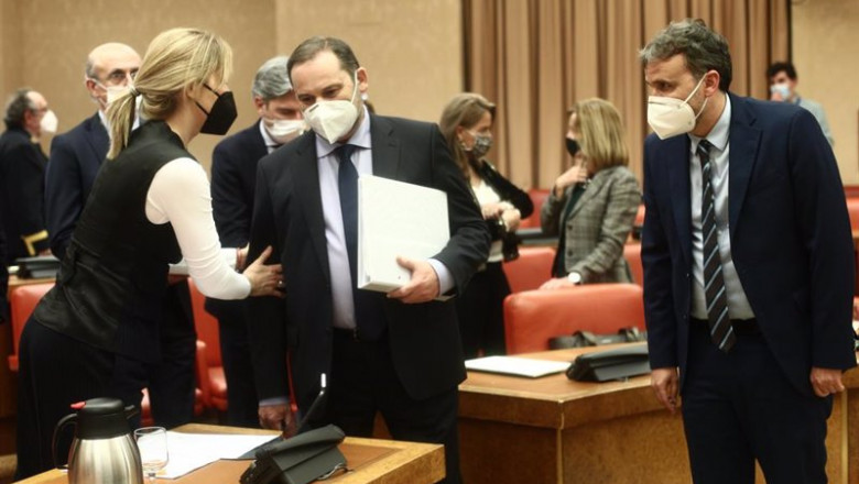 El ministro de Transportes, Movilidad y Agenda Urbana, José Luis Ábalos (c), abandona el Pleno de la Comisión de Transportes del Congreso de los Diputados, en Madrid (España), a 4 de febrero de 2021. | EUROPA PRESS/E. Parra. POOL - Europa Press ep el ministro de transportes movilidad y agenda urbana jose luis abalos c abandona el pleno de la