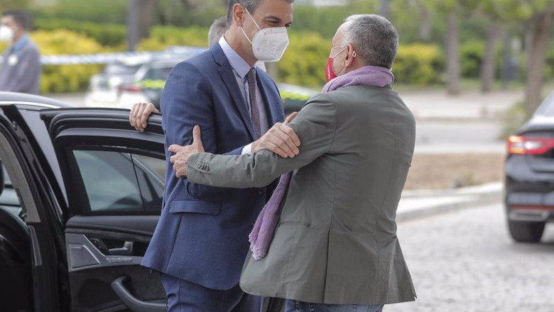 ep el presidente del gobierno pedro sanchez i conversa con el secretario general de ugt pepe alvarez
