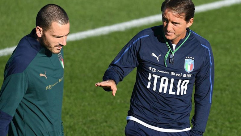 ep el seleccionador italiano roberto mancini y el internacional leonardo bonucci en coverciano ep el seleccionador italiano roberto mancini y el internacional leonardo bonucci en coverciano