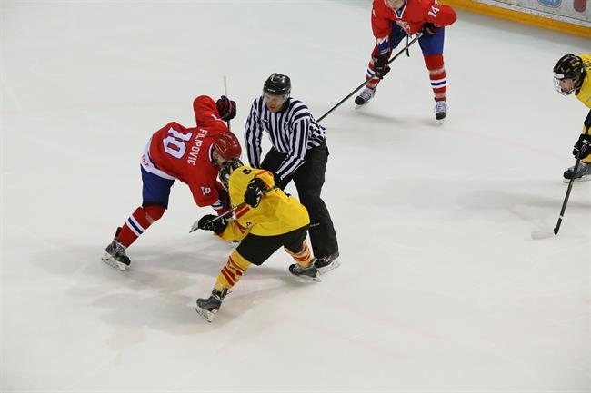 España vence a Serbia en el Mundial de hockey hielo | RFEDH ep espana venceserbiamundialhockey hielo