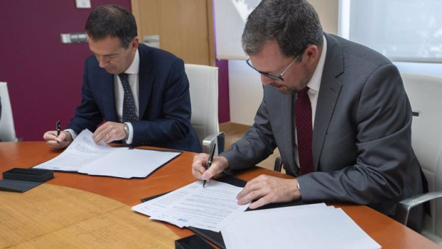 ep firma contrato renfe y caf
