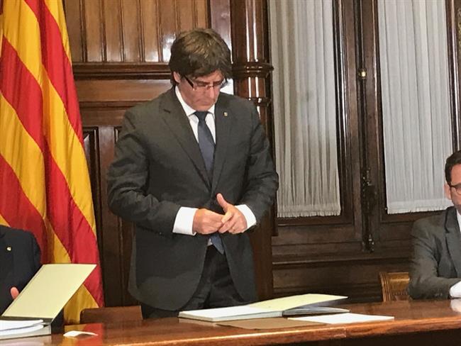 El Govern de la Generalitat en pleno firma la convocatoria del 1-O | EUROPA PRESS ep governla generalitatpleno firmaconvocatoria1-o 20170907173003