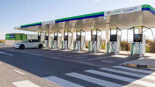 ep hub de recarga de iberdrola bp pulse
