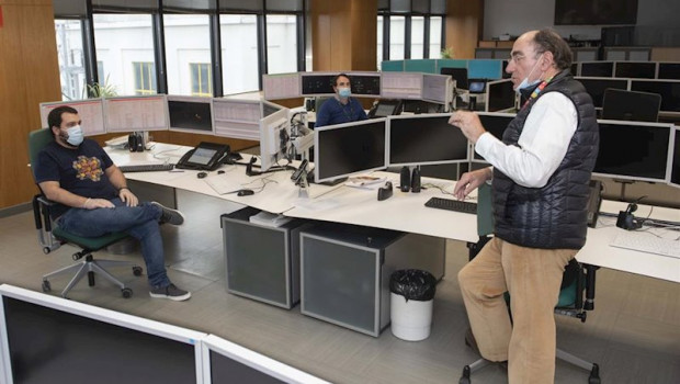ep ignacio galan en el centro de distribucion de iberdrola en larraskitu bilbao