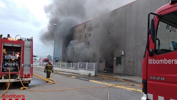 ep incendiouna fabricamotocicletassalt girona