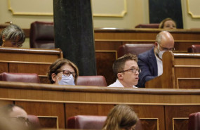 ep los diputados de mas pais-equo ines sabanes e inigo errejon durante una sesion plenaria en el