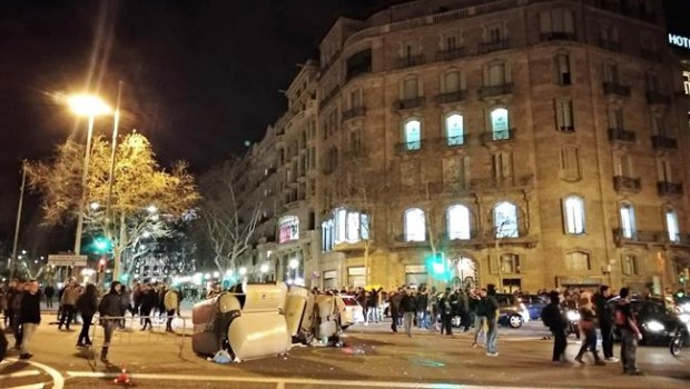 ep manifestantesdiagonal-paseogrcia