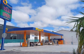 ep nueva gasolinera de plenoil en chiclana de la frontera cadiz
