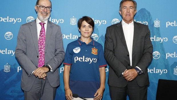 ep presentacion de la camiseta que las mujeres luciran en el reto pelayo vida 2019