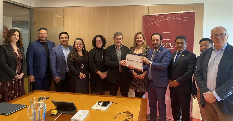 ep segittur entrega distintivo dti a arequipa primer destino peruano evaluado ep segittur entrega distintivo dti a arequipa primer destino peruano evaluado