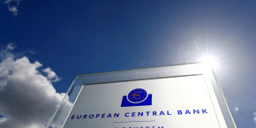 le logo de la banque centrale europeenne bce est represente a l exterieur de son siege a francfort 