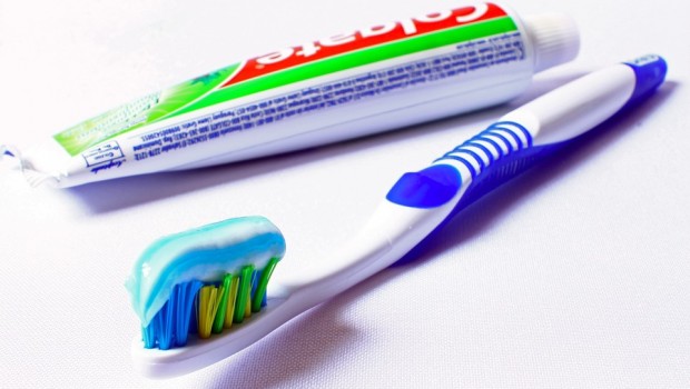 toothbrush 685326 960 720