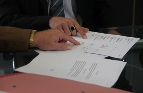 contrato revision firma transparencia