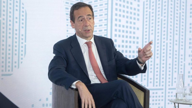 ep archivo   el ceo de caixabank gonzalo gortazar en una mesa redonda de la xii edicion de spain