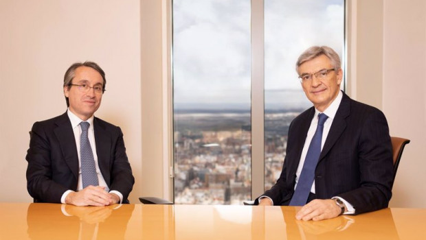 ep archivo   el socio director y proximo presidente de deloitte hector florez y el actual presidente