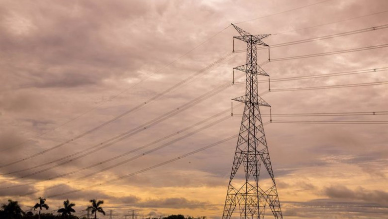 ep archivo   linea electrica de iberdrola en brasil