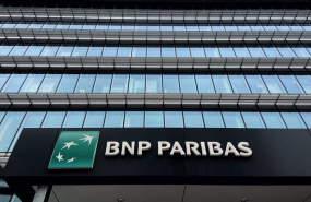 ep archivo   logo de bnp paribas en la entrada a su sede en madrid