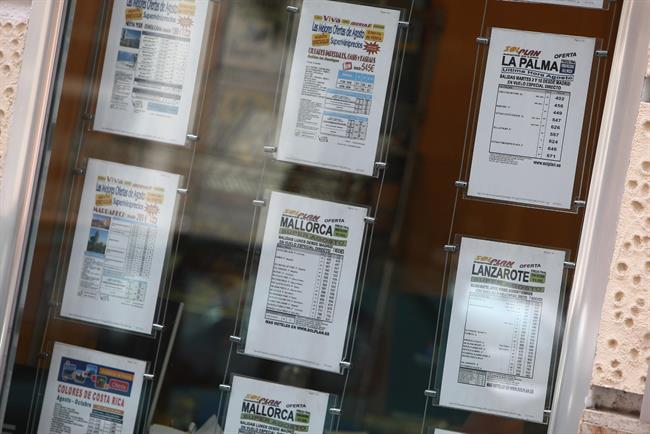 Carteles de las agencias de viaje | EUROPA PRESS ep carteleslas agenciasviaje