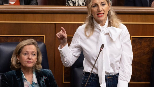 ep de izda a derecha la vicepresidenta primera y ministra de economia nadia calvino y la