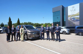ep el ceo de mercedes benz group ola kllenius 2d el lehendakari imanol pradales 3d y el ministro de ep el ceo de mercedes benz group ola kllenius 2d el lehendakari imanol pradales 3d y el ministro de