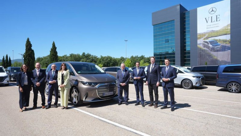 ep el ceo de mercedes benz group ola kllenius 2d el lehendakari imanol pradales 3d y el ministro de