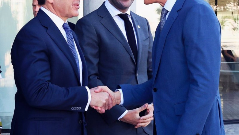 ep el presidente de bbva carlos torres y el presidente del gobierno pedro sanchez en la vela sede de ep el presidente de bbva carlos torres y el presidente del gobierno pedro sanchez en la vela sede de
