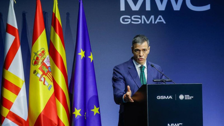El presidente del Gobierno, Pedro Sánchez, interviene durante la cena oficial de inauguración del Mobile World Congress (MWC) Barcelona 2026, en el Museu Nacional d'Art de Catalunya, a 1 de marzo de 2026, en Barcelona, Catalunya (España). El Mobile Congre | Kike Rincón - Europa Press ep el presidente del gobierno pedro sanchez interviene durante la cena oficial de inauguracion del