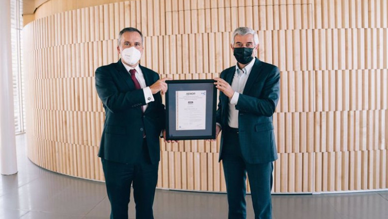 ep entrega del certificado aenor de excelencia en asesoramiento de banca de empresas al banco